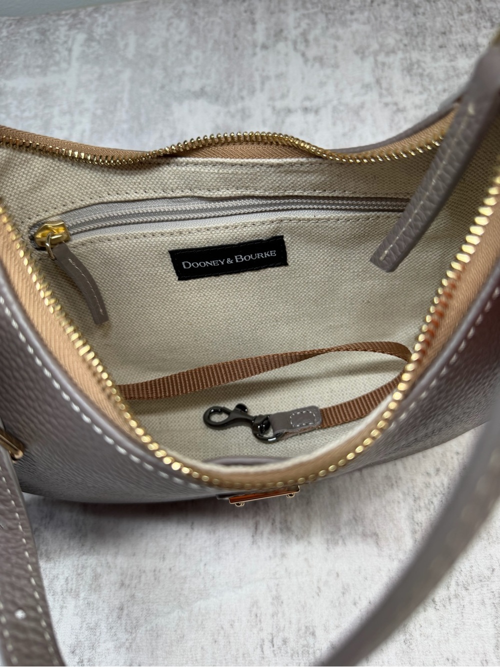 Dooney & Bourke Pebbled Leather Lucca Hobo Minimalist Shoulder NWT BRAND NEW - Picture 3 of 12